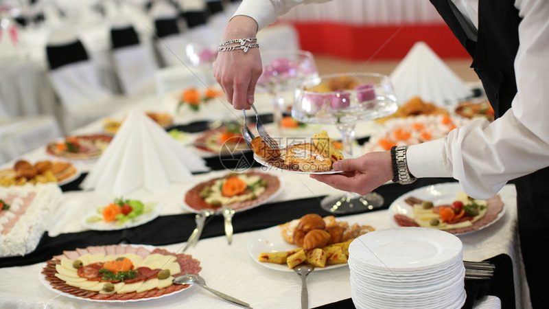 行业现状：零食市场蓬勃发展，贴牌合作成趋势